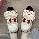 Tênis Sanrio New Hello Kitty de sola grossa feminino Y2K, tendência preppy, calçados casuais americanos, calçados de skate para meninas