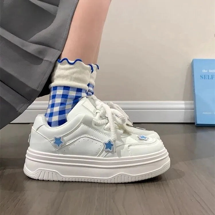 Tênis feminino plataforma azul kawaii, calçado branco coreano, primavera verão, vulcanizado, calçado casual fofo, skate, tênis feminino