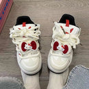 Tênis Sanrio New Hello Kitty de sola grossa feminino Y2K, tendência preppy, calçados casuais americanos, calçados de skate para meninas
